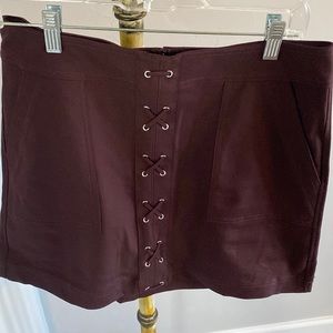 Burgundy Express mini skirt